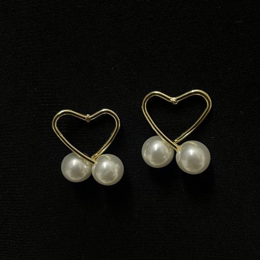 Heart Pearl Earring