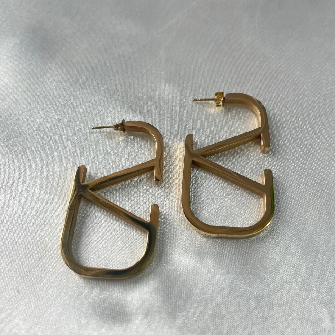 V Earring